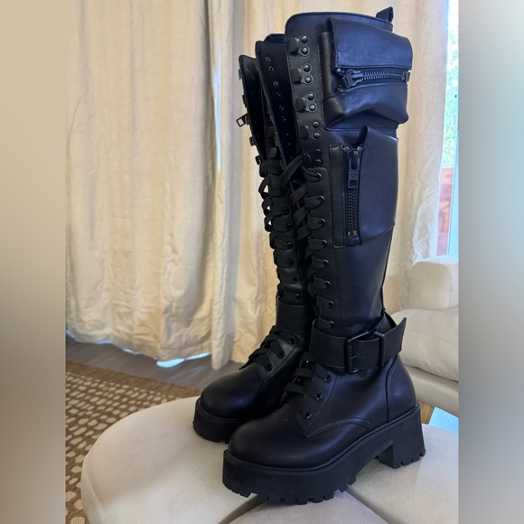 Dolls Kill Shoes - Dolls Kill Obsidian Pocket Combat Boots – Black – Worn Once Sz 6